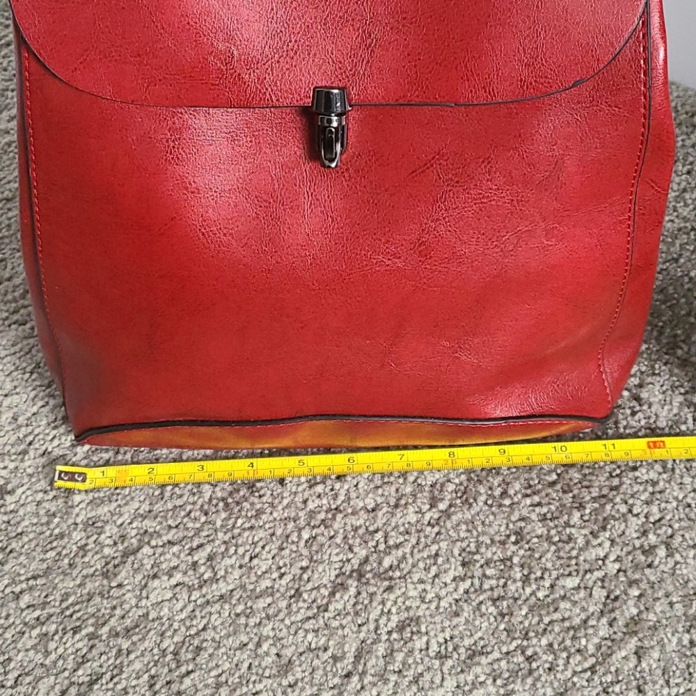 Backpack - Picture 6 of 12
